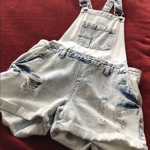 Short overalls